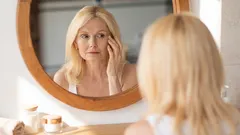 „Îmbătrânirea nu e de temut” — ce moduri de a gândi despre sine și despre viață te ajută să faci față crizelor legate de vârstă